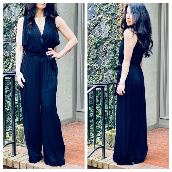 ✨LAST ONE ✨fabulous black wide leg jumpsuit - Picture 8 of 8